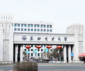 东北电力大学采购南京大展的同步热分析仪和导热仪